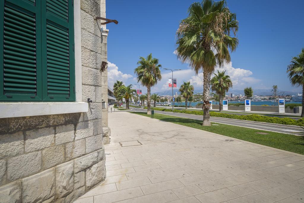 Riva Agava Split Waterfront Apartment Exterior photo